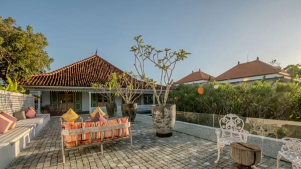 Elite Havens - Villa 1880 - Bali 5-Bedroom Fully Staffed Contemporary-Colonial Villa - Indonesia - Cocktail terrace